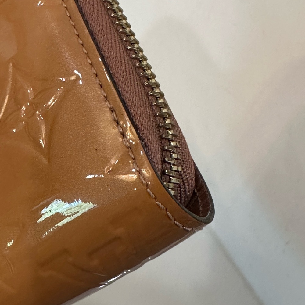 Louis Vuitton Vernis Zippy Wallet - Picture 6 of 9